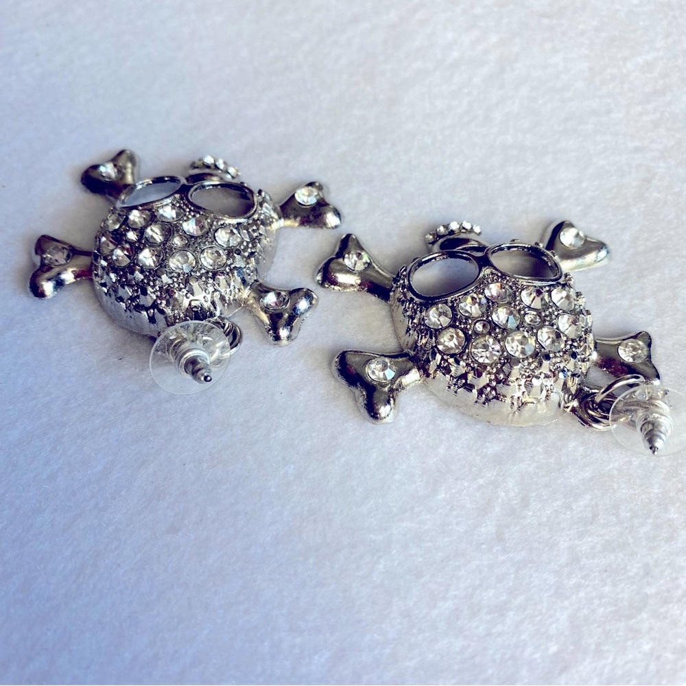 Skull Earrings w/Rhinestones Silver Tone Pierced Dangle Drop Halloween Gothic - Picture 6 of 8